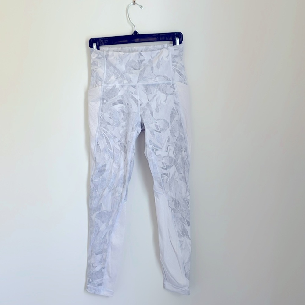 Lululemon Gray Pattern Leggings